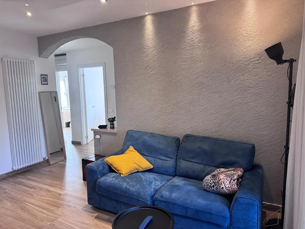 Appartamento Moderno Per 4 Persone Vicino Al Ponte Vecchio Bassano del Grappa Italy